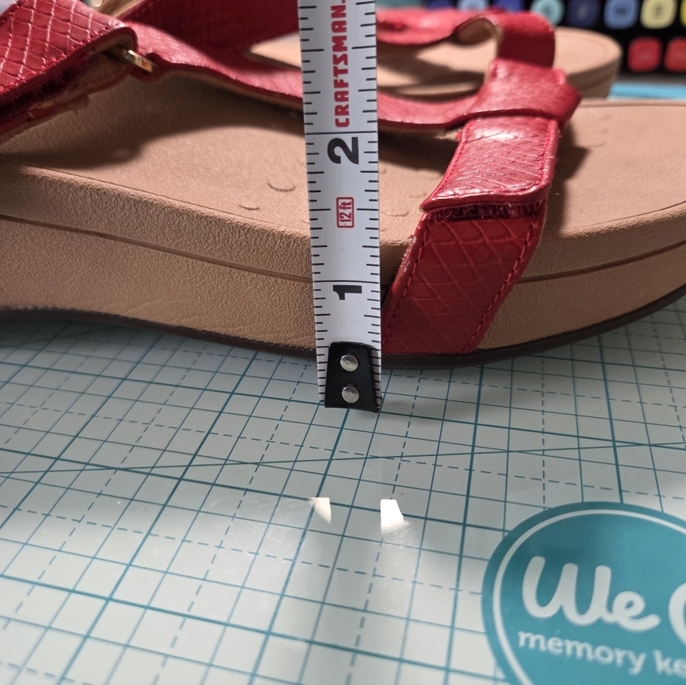 Vionic Size 10 Red Wedge Sandals - Picture 6 of 16